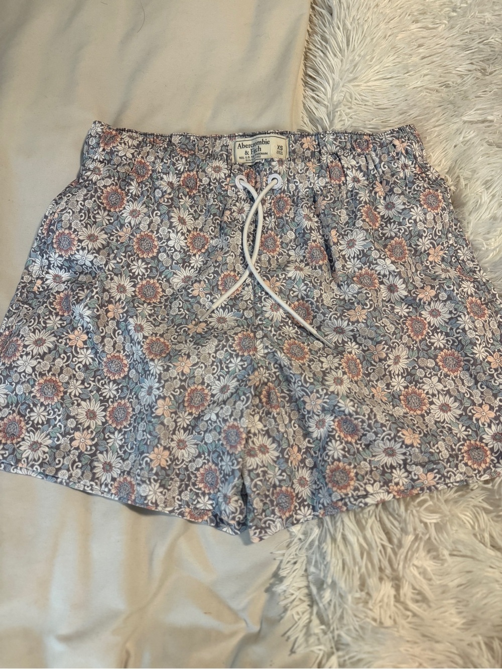 Abercrombie & Fitch Men’s Pull-On Swim Trunks Size XS FLORAL  Interior Briefs